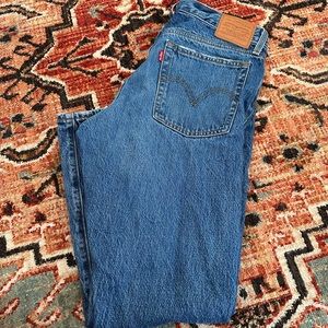 Blue wedgie icon Levi’s denim jeans